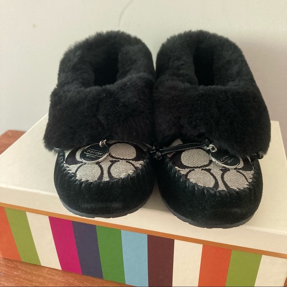 Coach Signature Arleen Jacquard Sherpa Moccasin Slippers - Picture 4 of 11